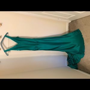 Emerald gown “How to lose a guy in 10 days” M